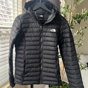 The North Face Black Puffer Women’s Jacket with Hood M
